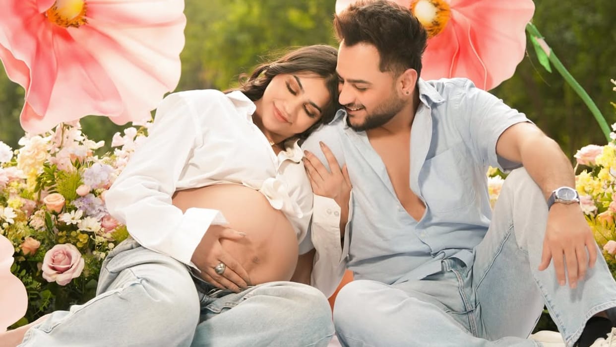 Singer Milind Gabba and his wife Pria blessed with twins shares information on social media with cute post