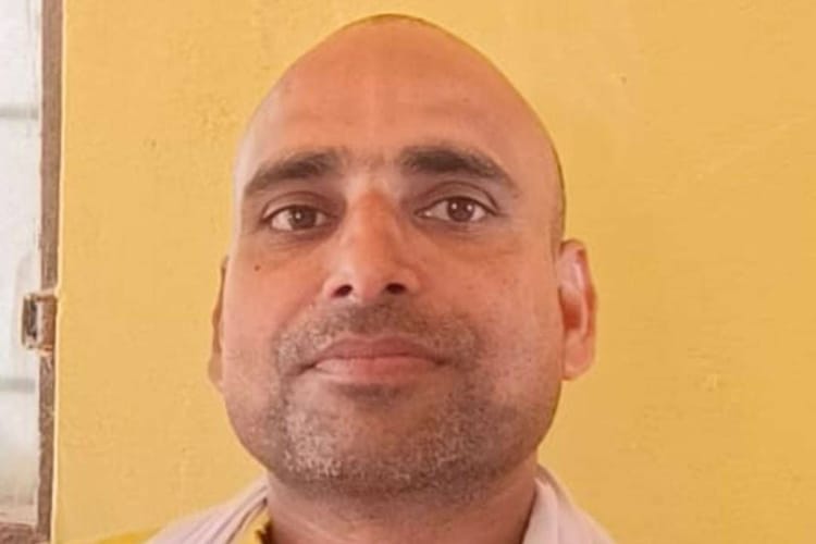 Bihar: शिक्षक की दिनदहाड़े हत्या, नकाबपोश बदमाशों ने बाइक पर ताबड़तोड़ गोली मारी