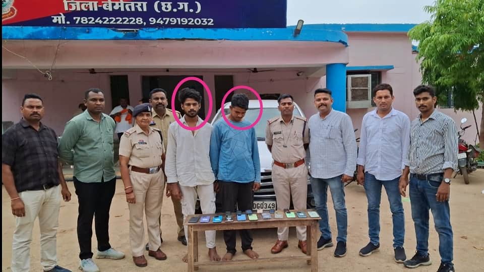 पुलिस की गिरफ्त में आरोपी