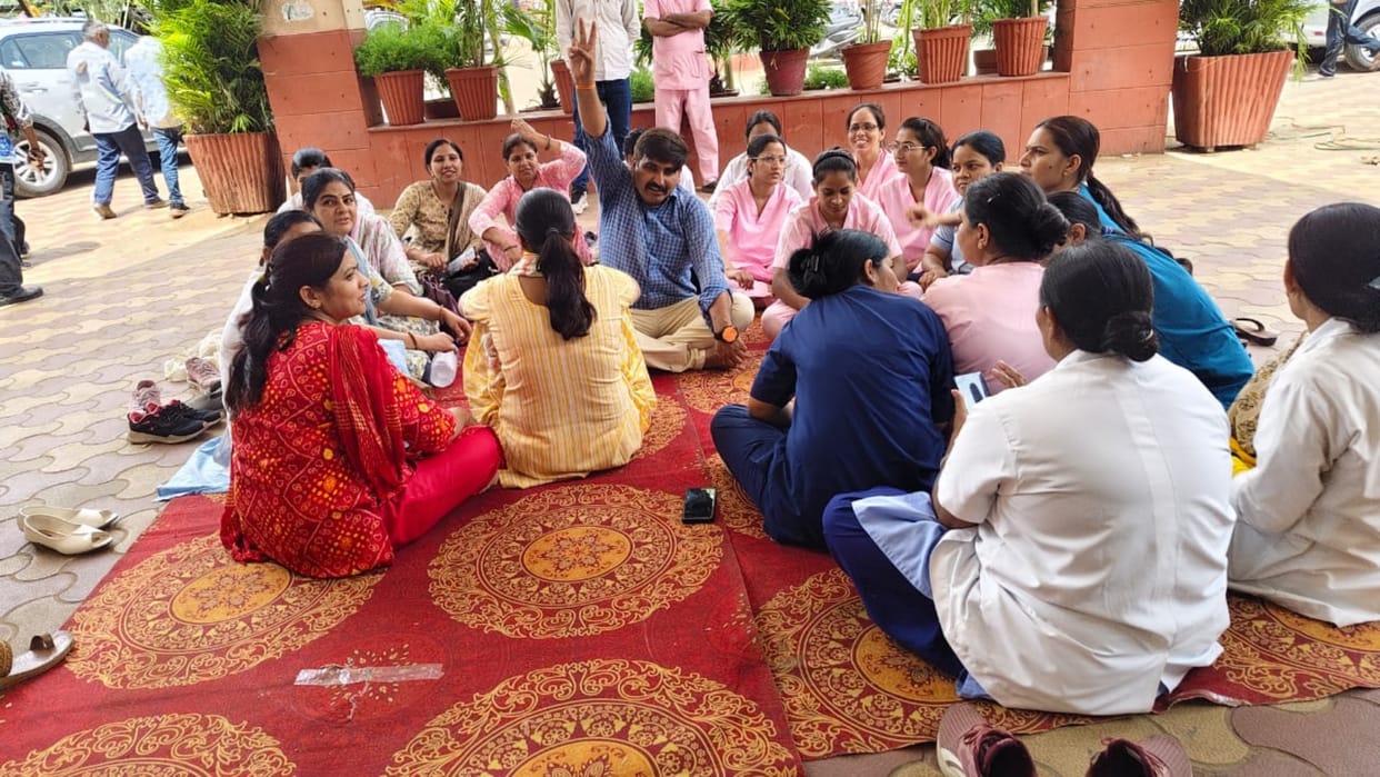 Jaipur News: Parking Dispute at JK Lon Hospital, Paramedical Staff Strike Halts Work, Patients Suffer
