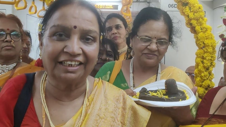 Indore News: Metro Inauguration Witnesses Emotional Scenes as Women Lead First Ride