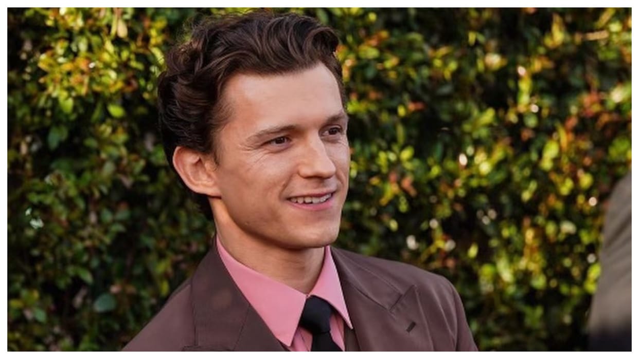 tom holland Birthday marvel series spiderman life facts has worked in pub