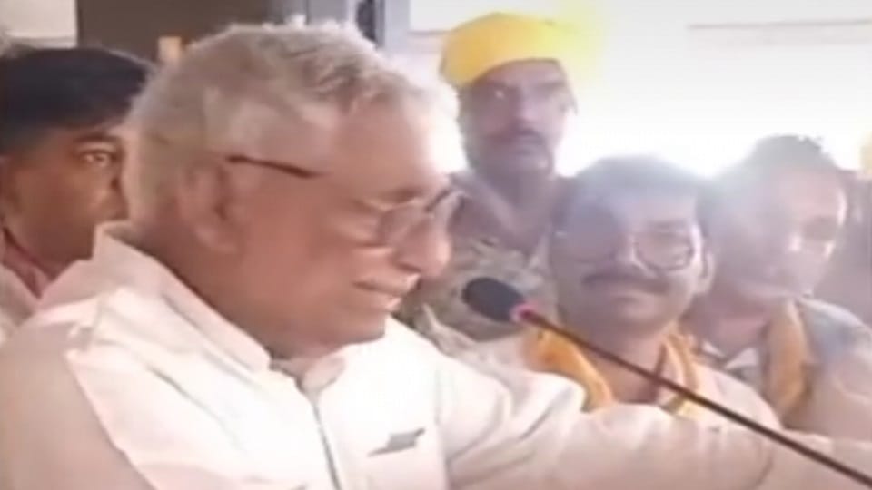 Mata Prasad Pandey targeted the Yogi government