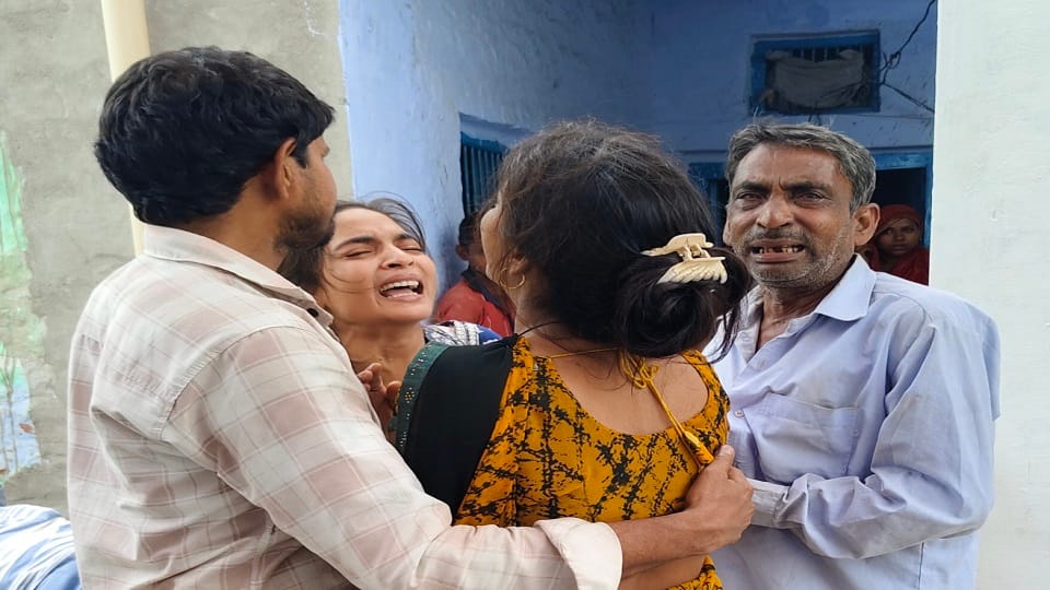 Youth killed in an accident at a firecracker factory