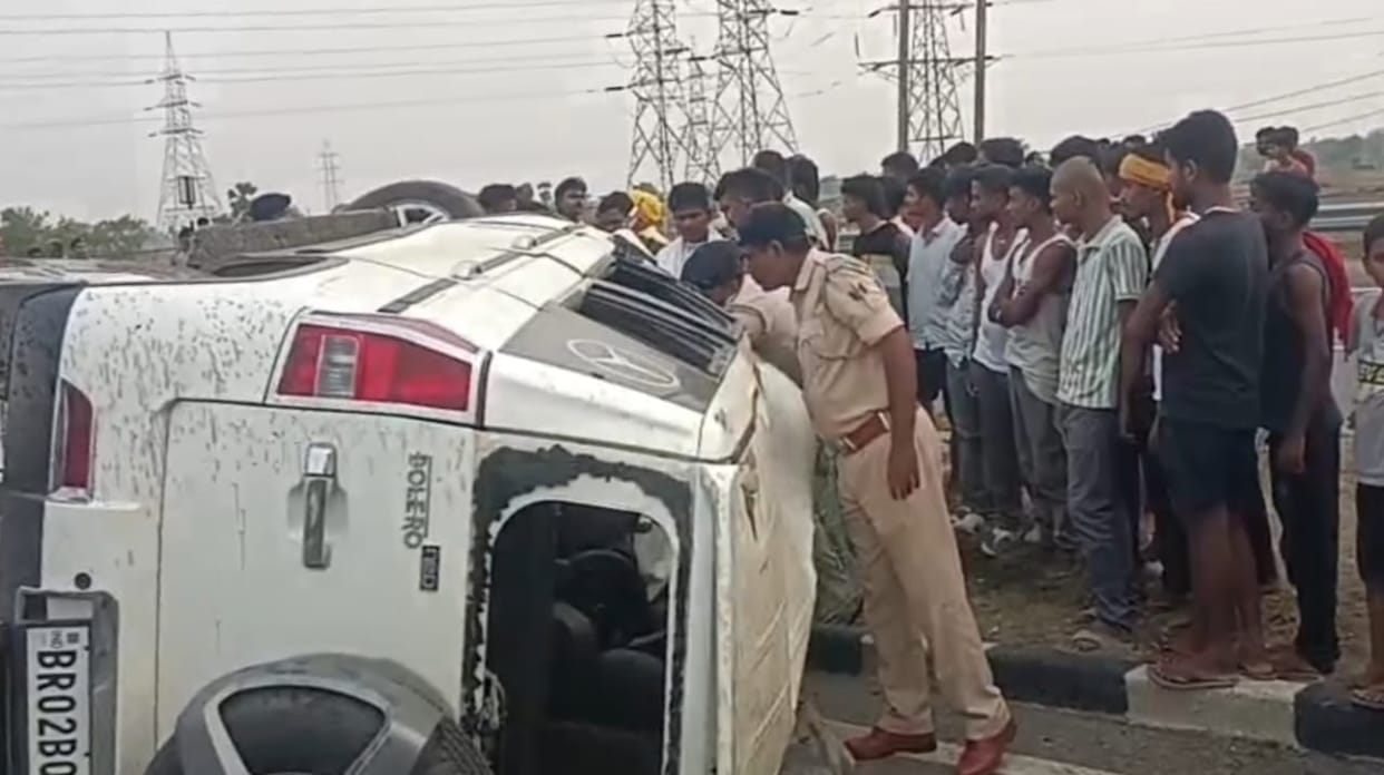 Bihar News: Bolero overturns on Jehanabad Highway, two people dead; road blocked after the accident