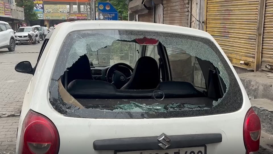 Bike riders broke 11 cars window in Panipat