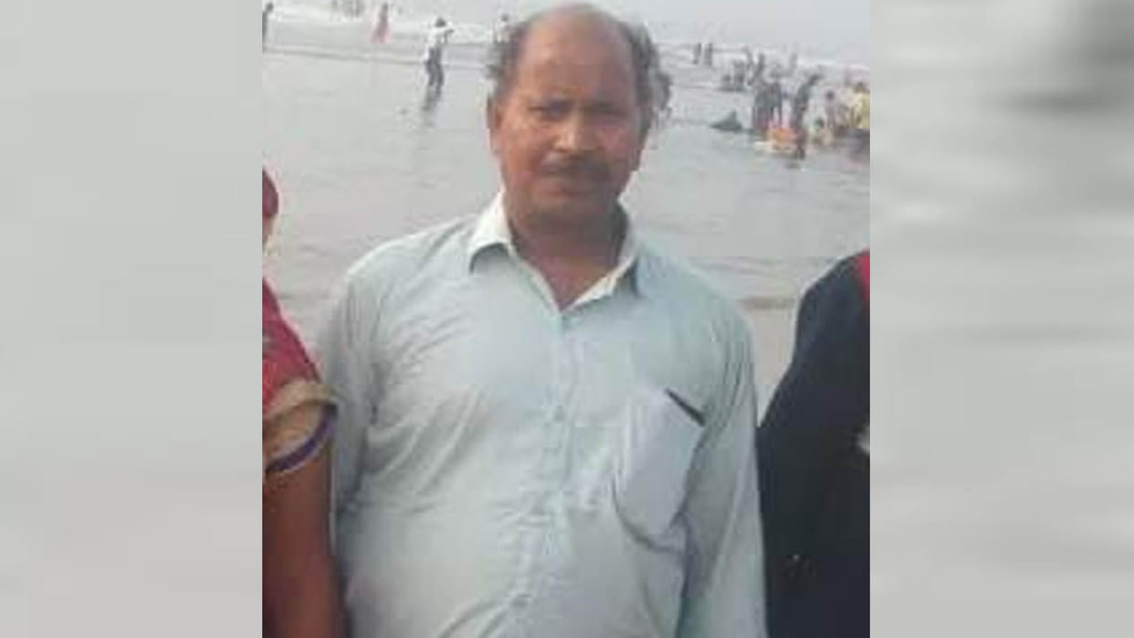 Kanpur: Taxi overturned after being hit by a dumper, driver crushed to death, four injured