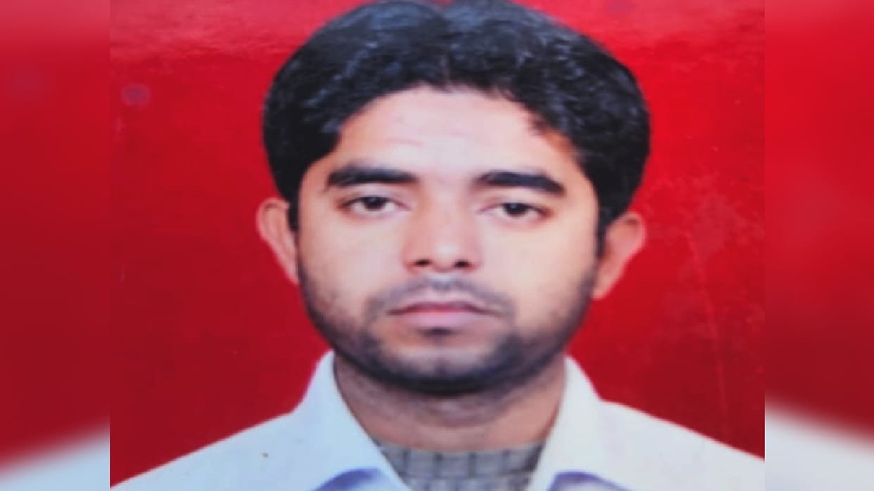 young man stabbed to death in Bareilly