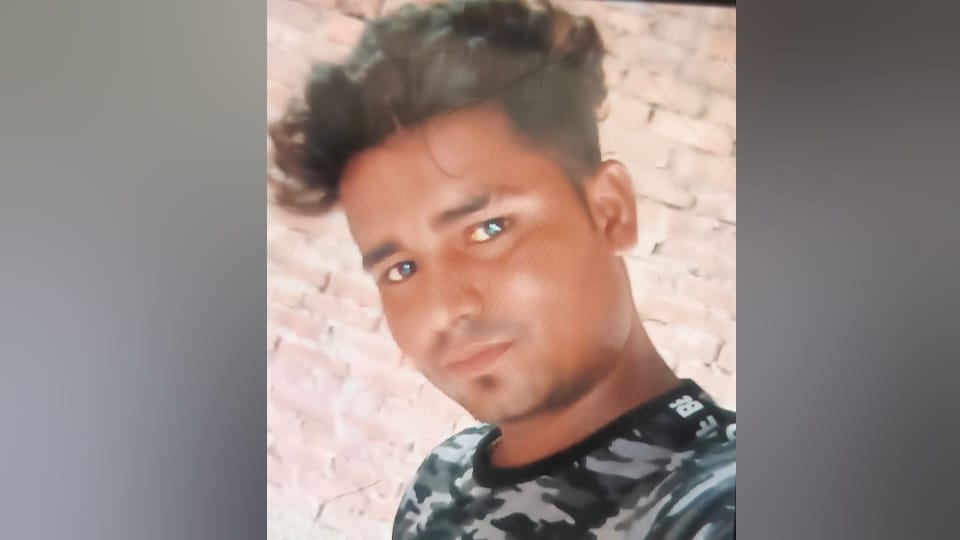 Two young men flew 15 feet up after being hit by a car on Gorakhpur-Varanasi highway Two friends were dragged