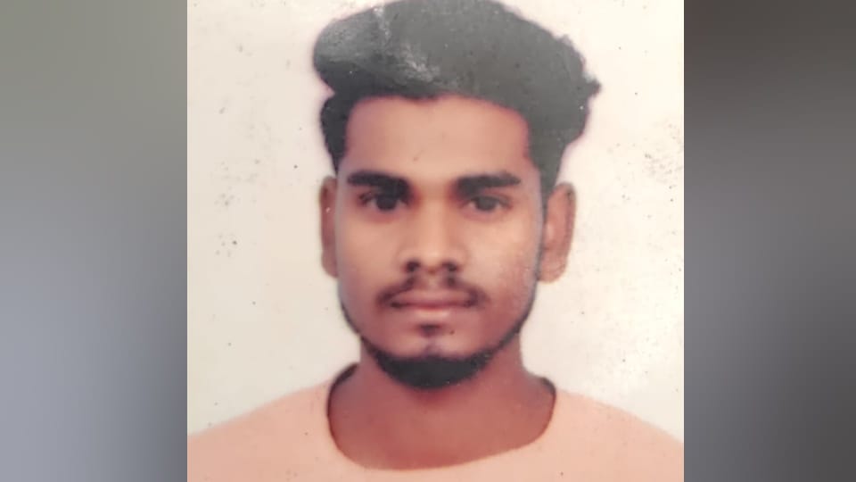 Two young men flew 15 feet up after being hit by a car on Gorakhpur-Varanasi highway Two friends were dragged