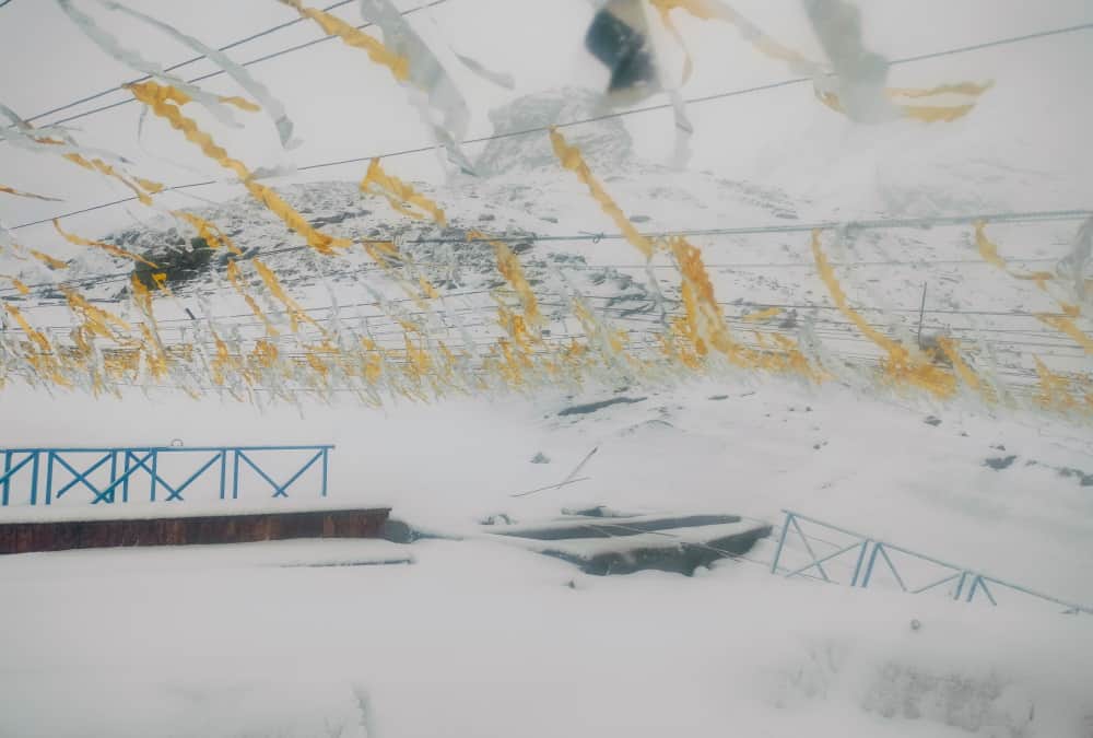 Uttarakhand Weather Changed Today rainfall in Badrinath Dham snowfall in Hemkund Sahib, photos