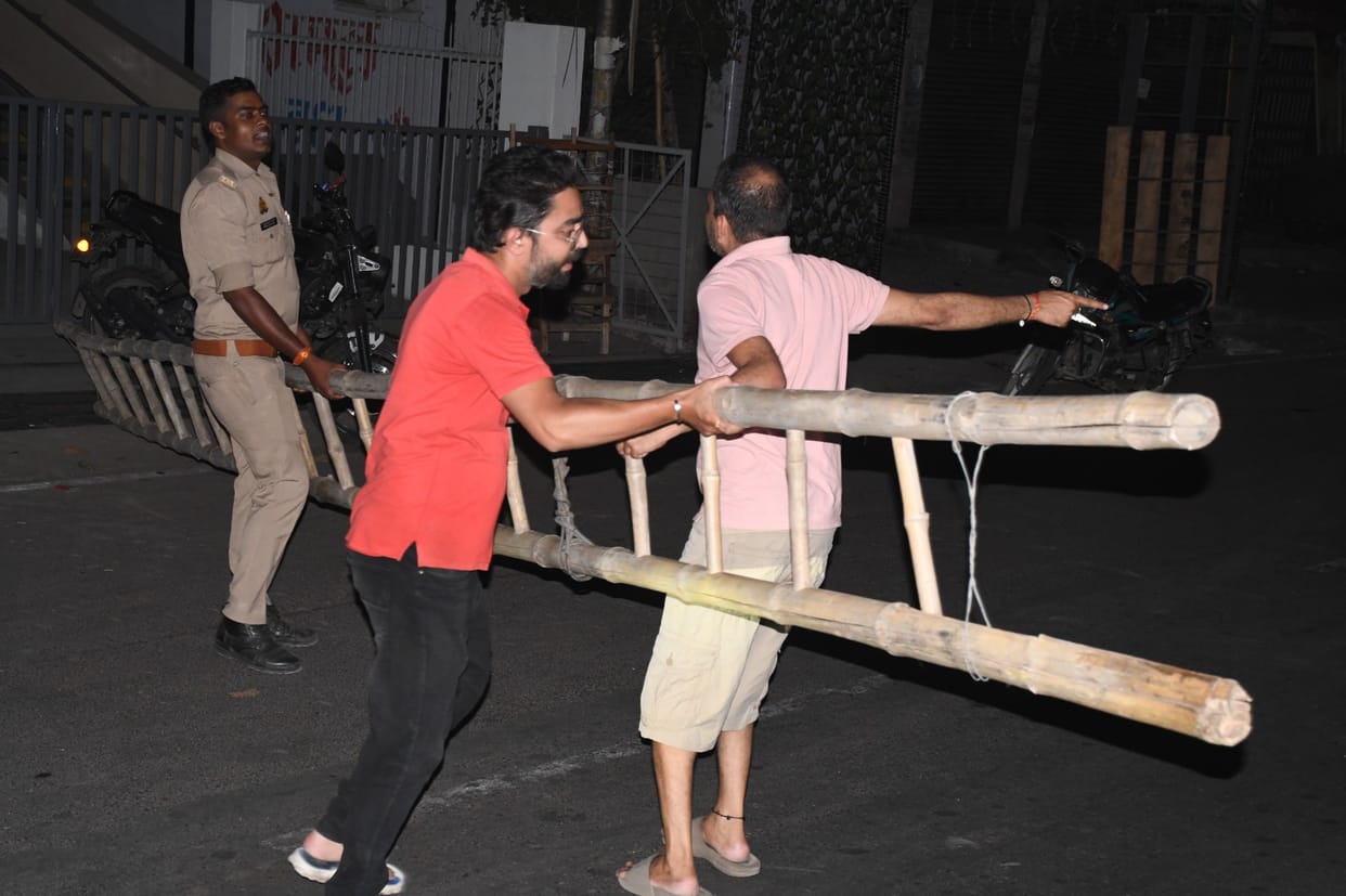 Lucknow: There was a huge uproar at the sub-stations at night due to power cuts, roads were jammed; there was