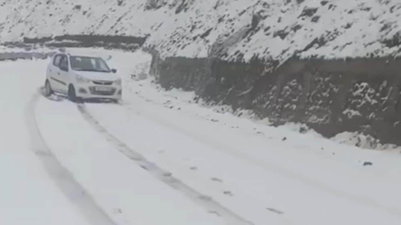 मुगल रोड