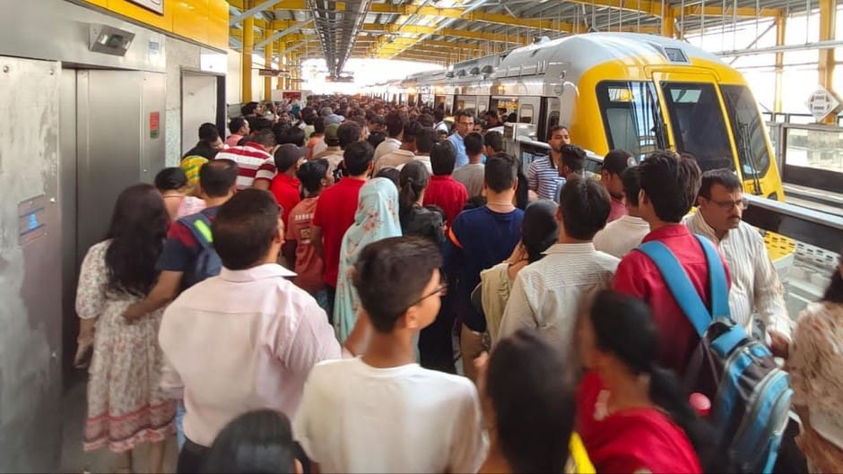 Indore News: 15,000 Passengers Enjoy Free Ride as Indore Metro Creates Festival Vibe