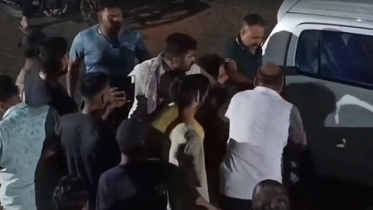 पुलिस टीम पर हमला: नशा तस्कर को पकड़ने गई थी CIA की टीम, दो पुलिसकर्मी हुए घायल