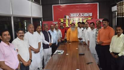 पशु तस्करी संबंधी अमर उजाला संवाद कार्यक्रम में शामिल विभिन्न संगठनों के सदस्य।