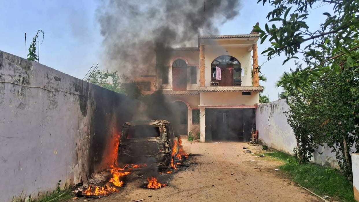 Patna News: Person died due to drowning during raid, angry villagers burn liquor prohibition department's car
