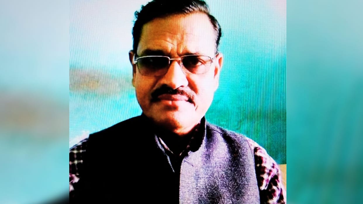 Former District Youth Welfare Officer found dead body in jaunpur murder suspected Police investigation