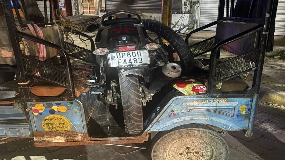 Agra: High speed car hits auto and bike, two people die