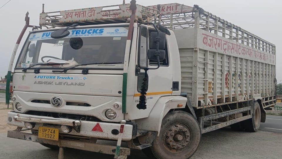 Four people including father and son died and nine injured in two accidents in Aligarh story of Ravindra