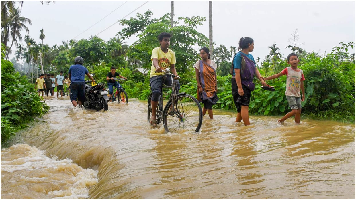 Flood worsened the situation in Assam,764 villages filled with water Rescue work intensified, IMD issued alert