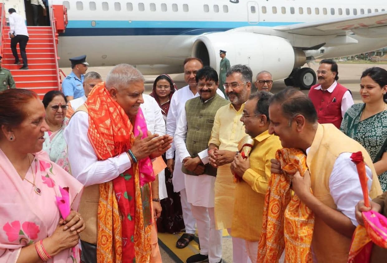 vice president jagdeep dhankhar security lapse at airforce station in agra