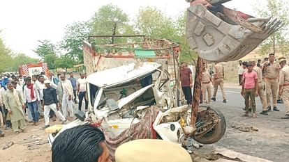 Chitrakoot Road Accident 5 Killed in Road Accident Groom Married 26 Days Ago Among the Dead