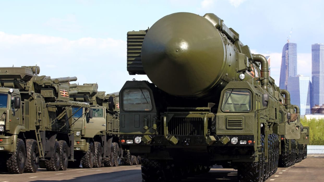 Russia Ukraine War America is afraid of these weapons of Russia Russia nuclear weapons