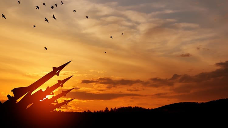 आपूर्ति में देरी: हथियारों के लिए अमेरिका से मुंह मोड़ने लगे खाड़ी देश; दक्षिण कोरिया से बढ़ा रहे नजदीकी