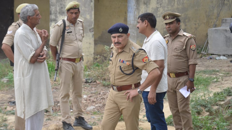 UP News Conspire to Derail Train in Just One Hour in Shamli Know Details in Hindi