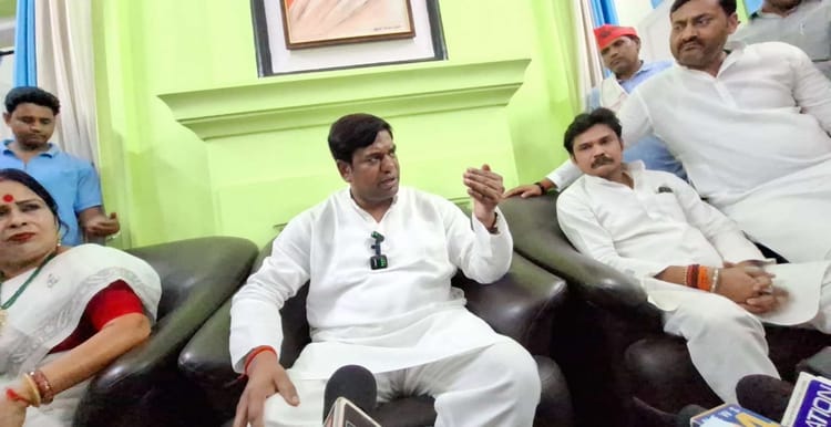 Bihar News: बिहार में न्याय नहीं, शोषण का राज! मुकेश सहनी बोले अस्पताल बन गया है दलालों का अड्डा