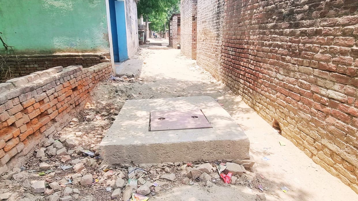 Bhadohi News dug road has not been built for 10 months 20 feet road has shrunk to three feet