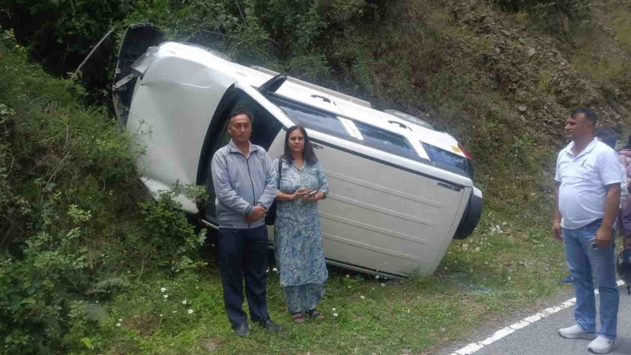 Car Accident District Tourism Officer going to inspect Tiger Falls met with an accident in Chakrata Dehradun