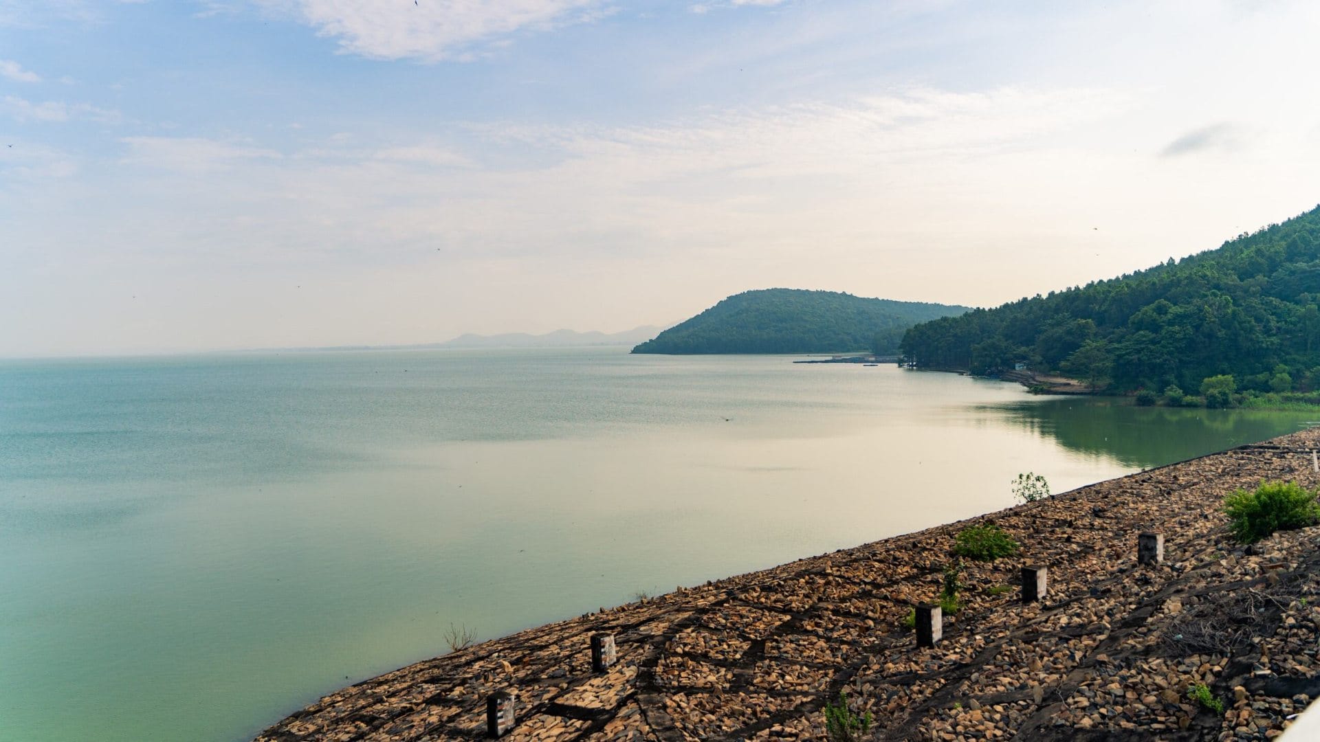 Dalahi Pond India Mysterious Pond Where Water Rises When You Clap Check location Key details in hindi