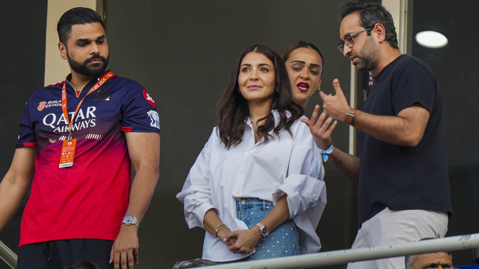 IPL 2025 Closing Ceremony Photos Shankar Mahadevan Performance Anushka Sharma in Narendra Modi Stadium