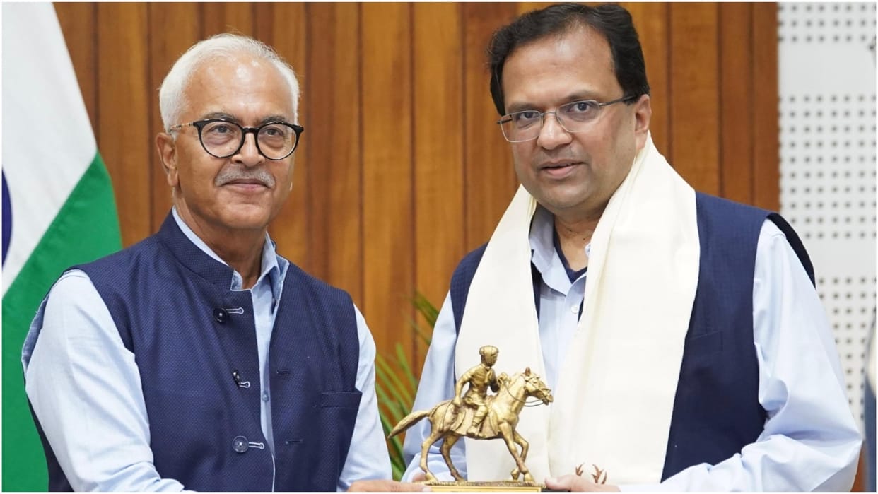 Union Home Secretary met Manipur Governor, discussed many issues including border fencing