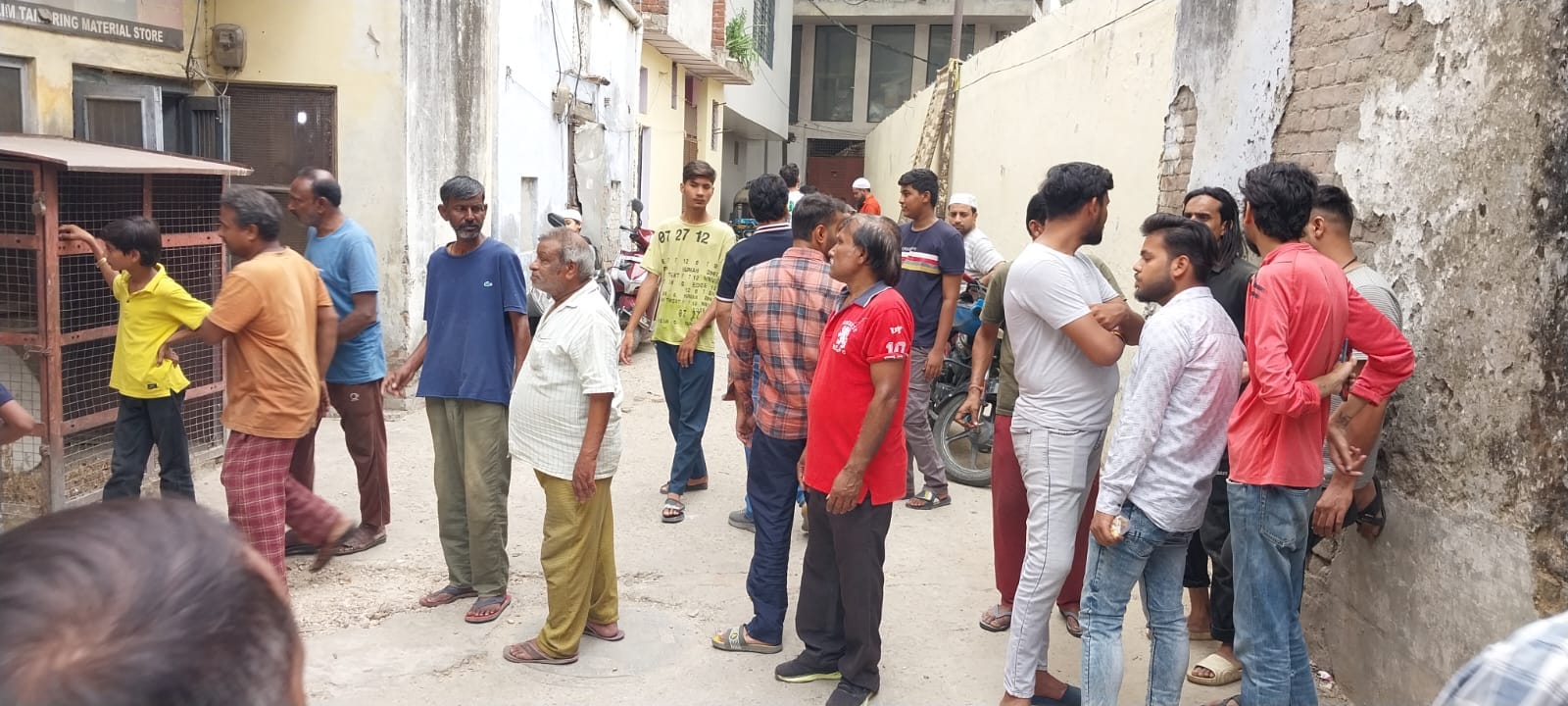 Meerut Blast: Roof Collapses While Making Sutli Bombs, Girl Injured; Police Investigating