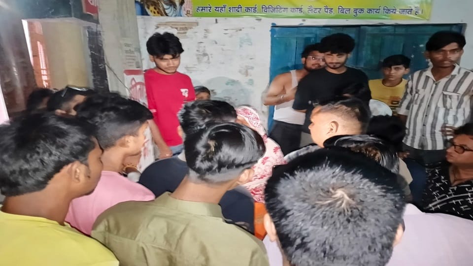 woman was caught offering namaz in a Shiv temple