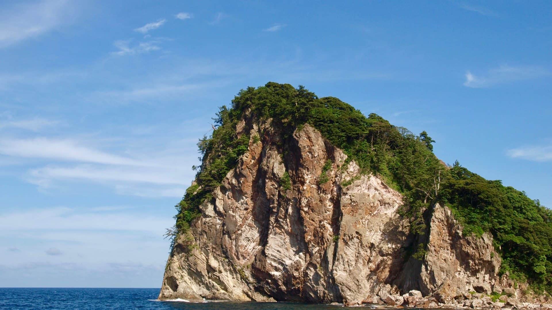 Okinoshima Island Japan Mysterious Island Where Women Are Banned Strict Rules Apply for Men