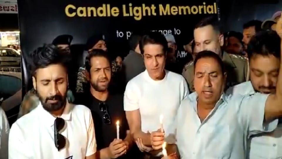 A candle march was taken out in Katra and tribute was paid to those killed in the Pahalgam terrorist attack