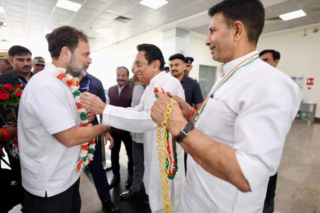 MP News: Rahul Gandhi reached Bhopal, Congress leaders gave him a warm welcome, organization creation campaign