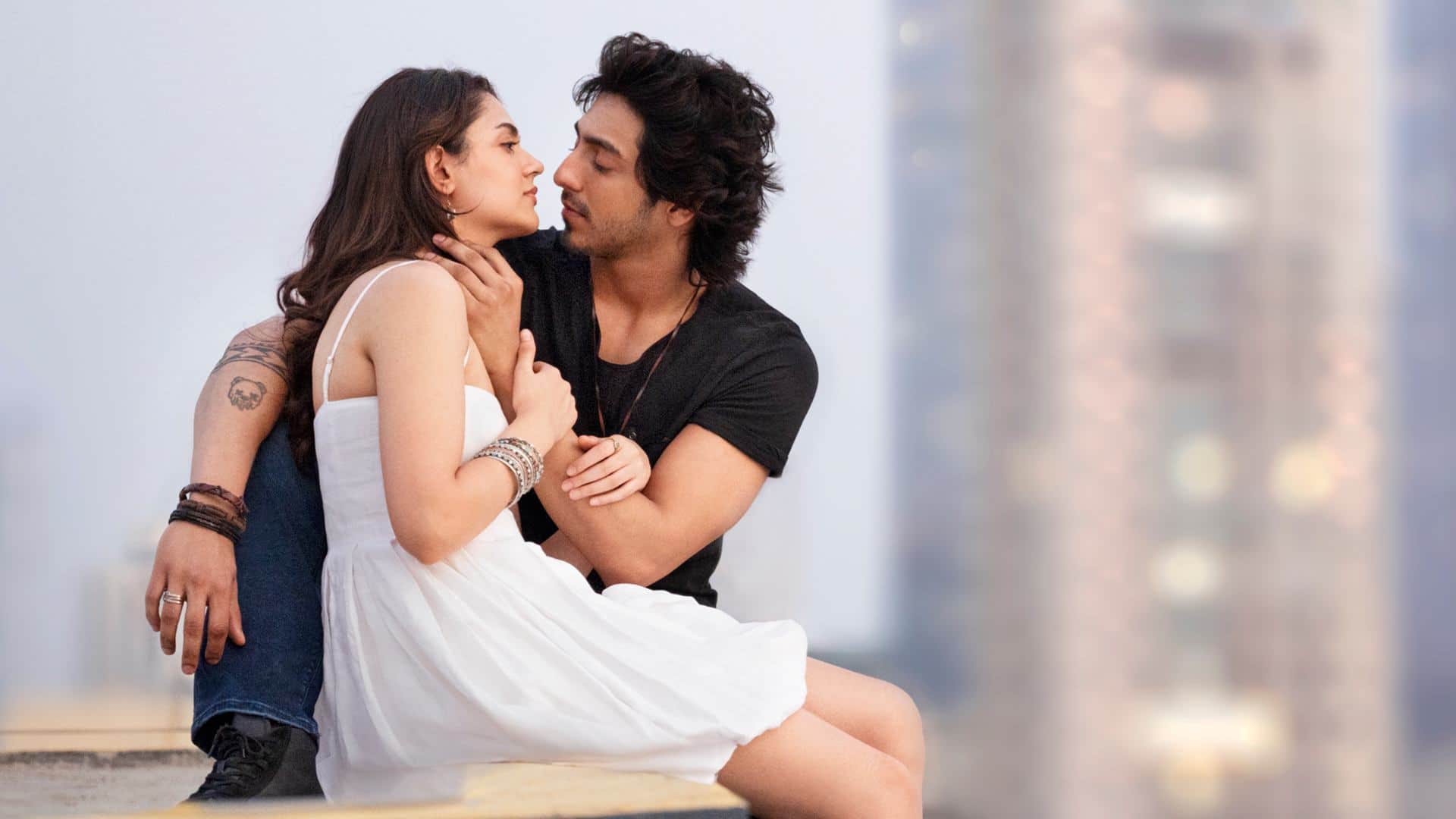 Saiyaara Day 17 Box Office Collection Ahaan Pandey Aneet Padda And Director Mohit Suri Film Sunday Earning