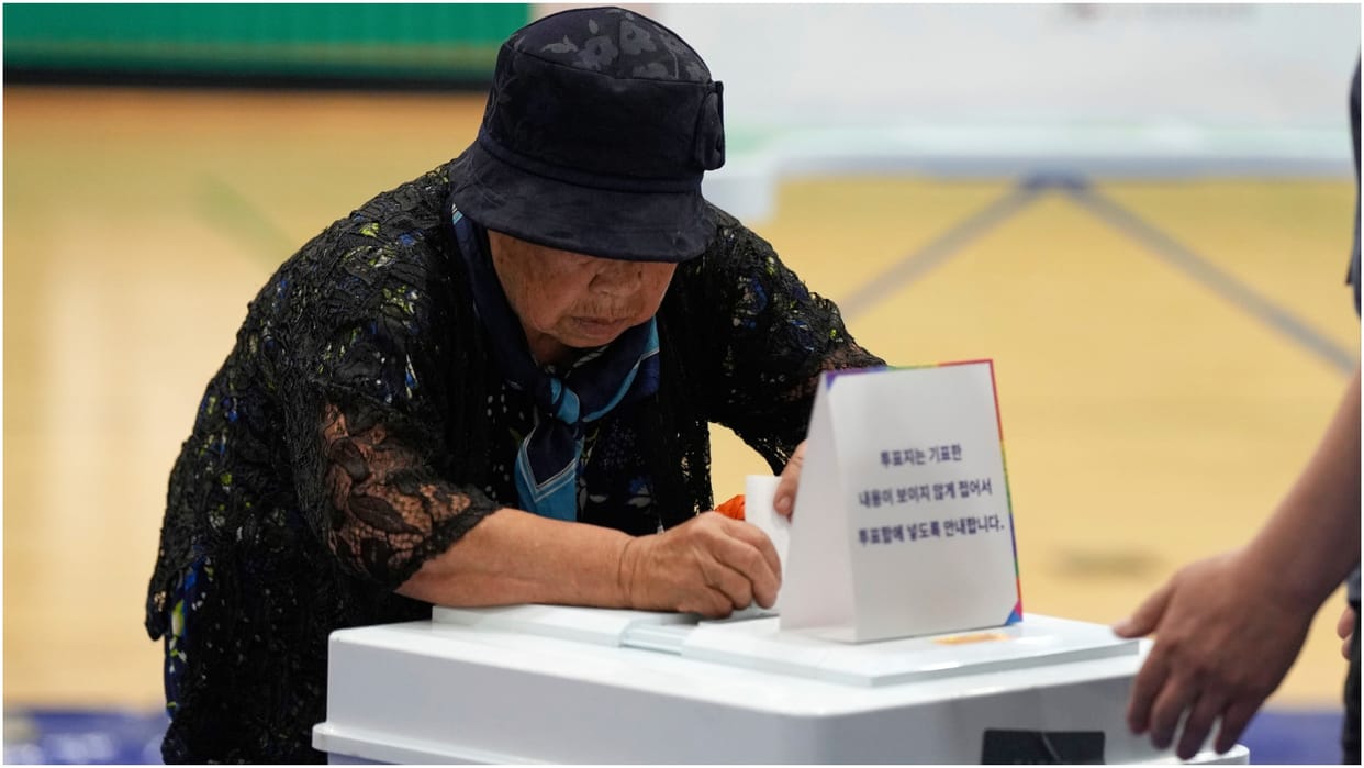 Voting for presidential election in South Korea, 1.3 crore people have cast their votes