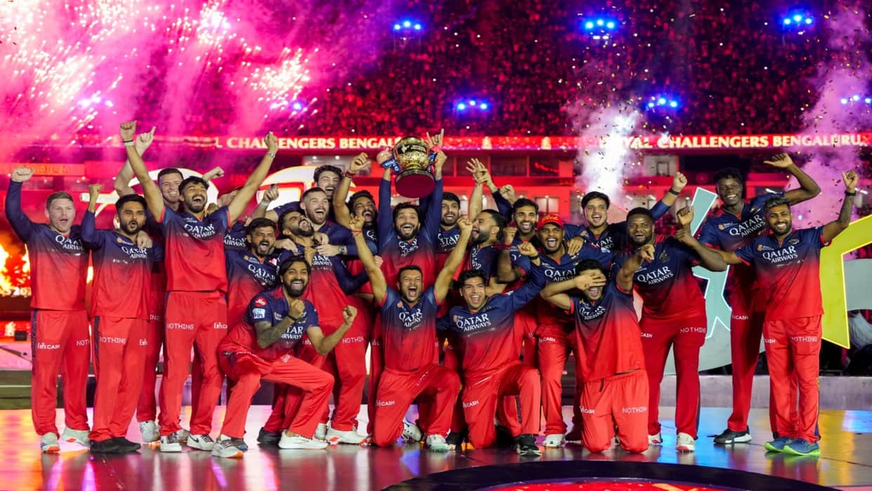 'Ee Sala Cup Namde': Cricket fans, political leaders celebrate RCB's maiden IPL win Update News In Hindi