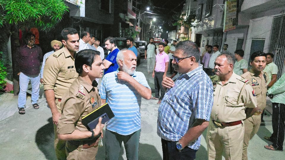 BSP leader son committed suicide in Amroha Bullet pierced through head and hit the wall Inside Story
