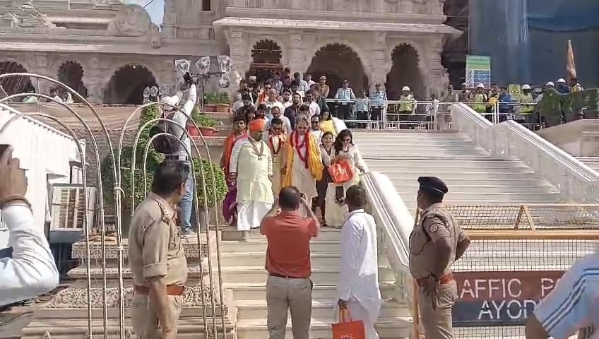 Elon Musk's father Errol reached Ayodhya with his sister, will visit Ram Lalla.
