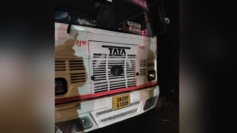 Badrinath Accident News bus driver felt dizzy passenger turned the steering and applied the brake