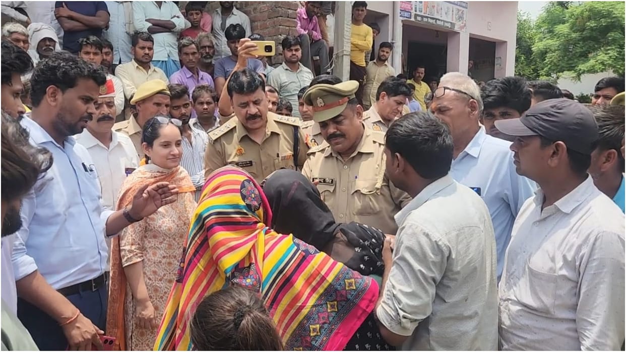 man died due to beating family members are adamant on getting the accused arrested in Budaun
