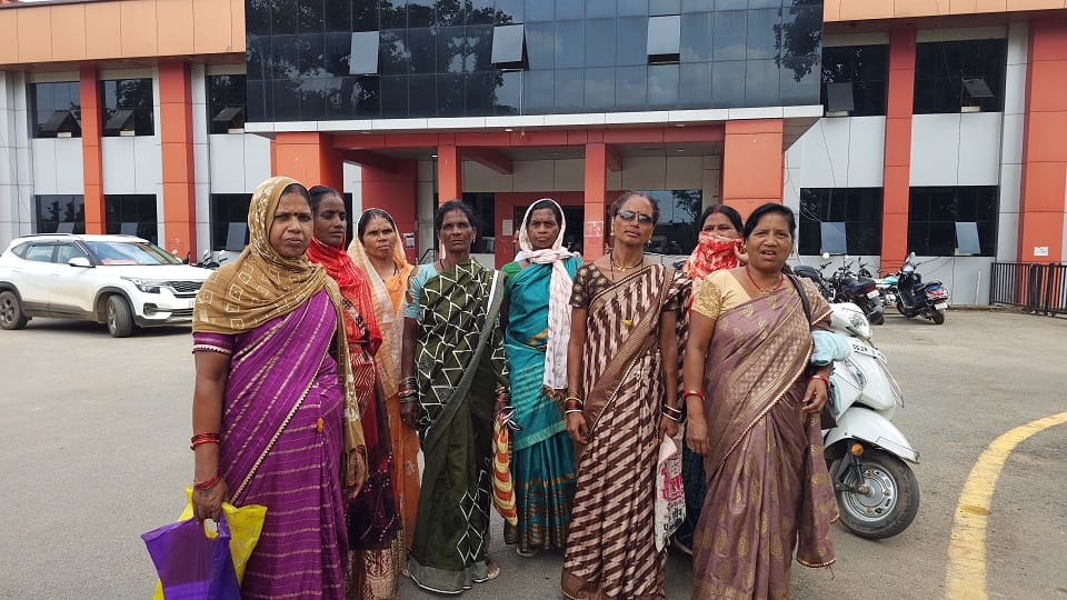 Women victims of alleged scam in Gothan scheme FIR prepared against NRLM officials in Kondagaon