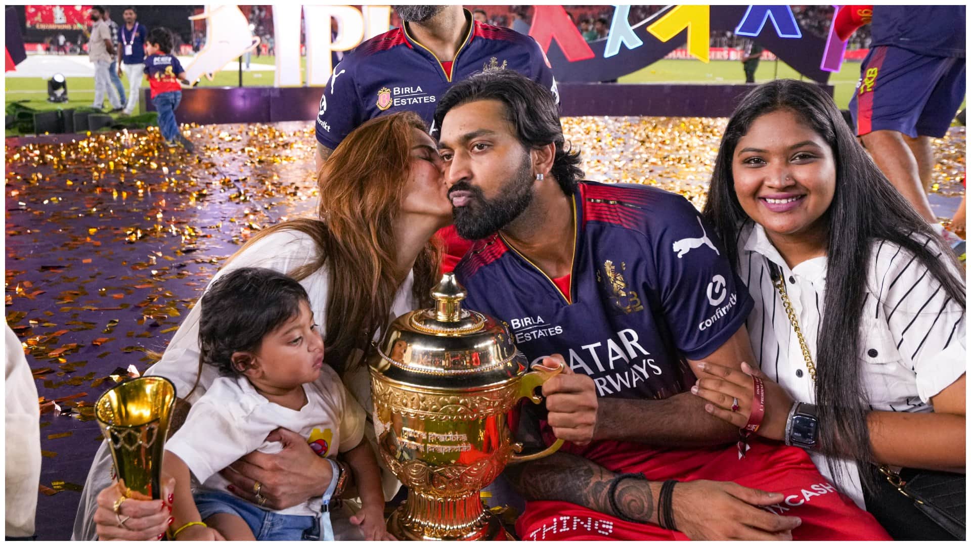 IPL 2025: Kohli-Anushka...Krunal-Pankhuri...Karthik-Dipika...Rajat-Aishwarya, players celebration with family